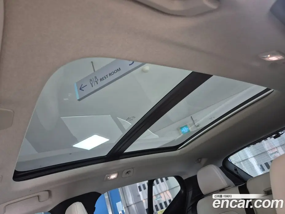 Volvo XC40 2025 2.0 автомат (гидро), фото 15