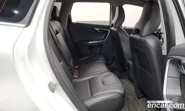Volvo XC60 2017 2.0 автомат (гидро), миниатюра 11