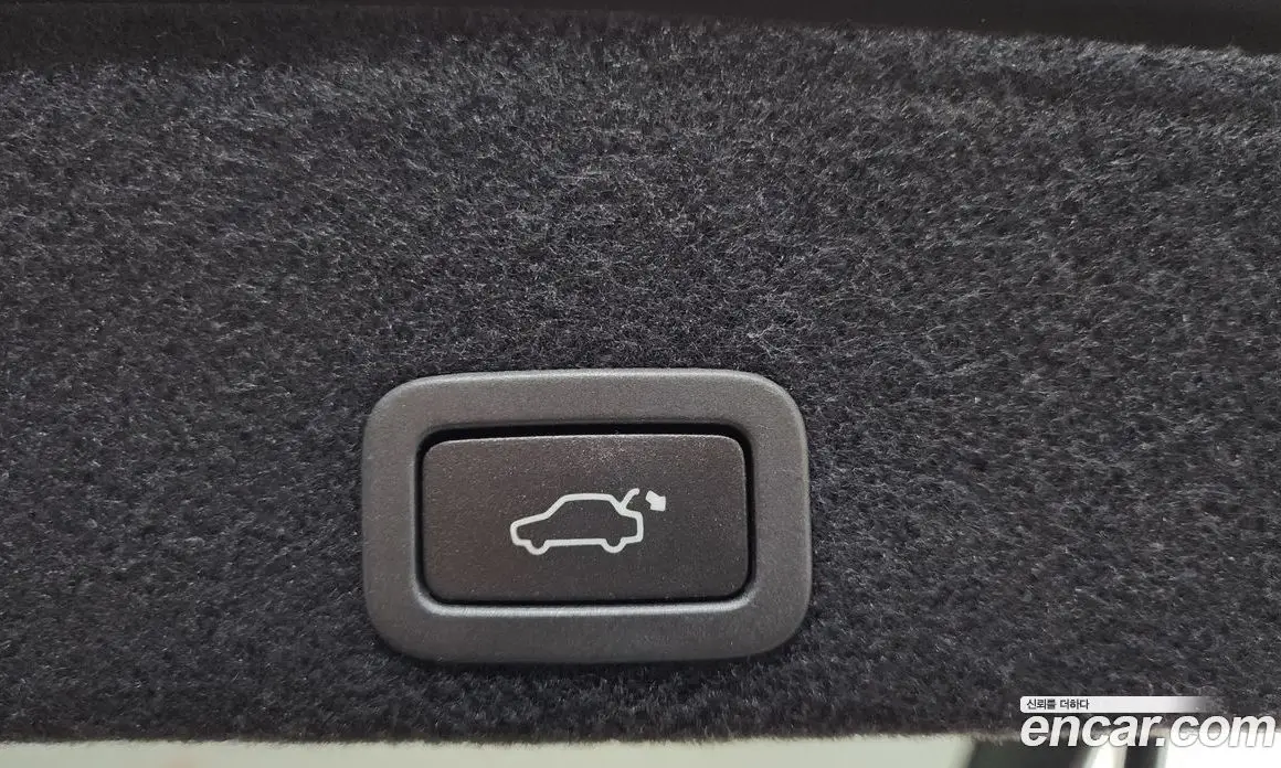 Volvo XC60 2017 2.0 автомат (гидро), фото 17