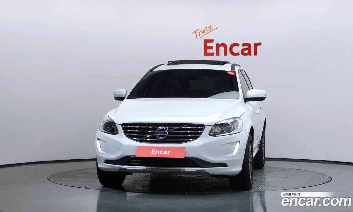 Volvo XC60 2017 2.0 автомат (гидро), фото 3