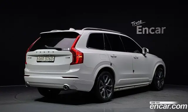 Volvo XC90 2018 2.0 автомат (гидро), миниатюра 2