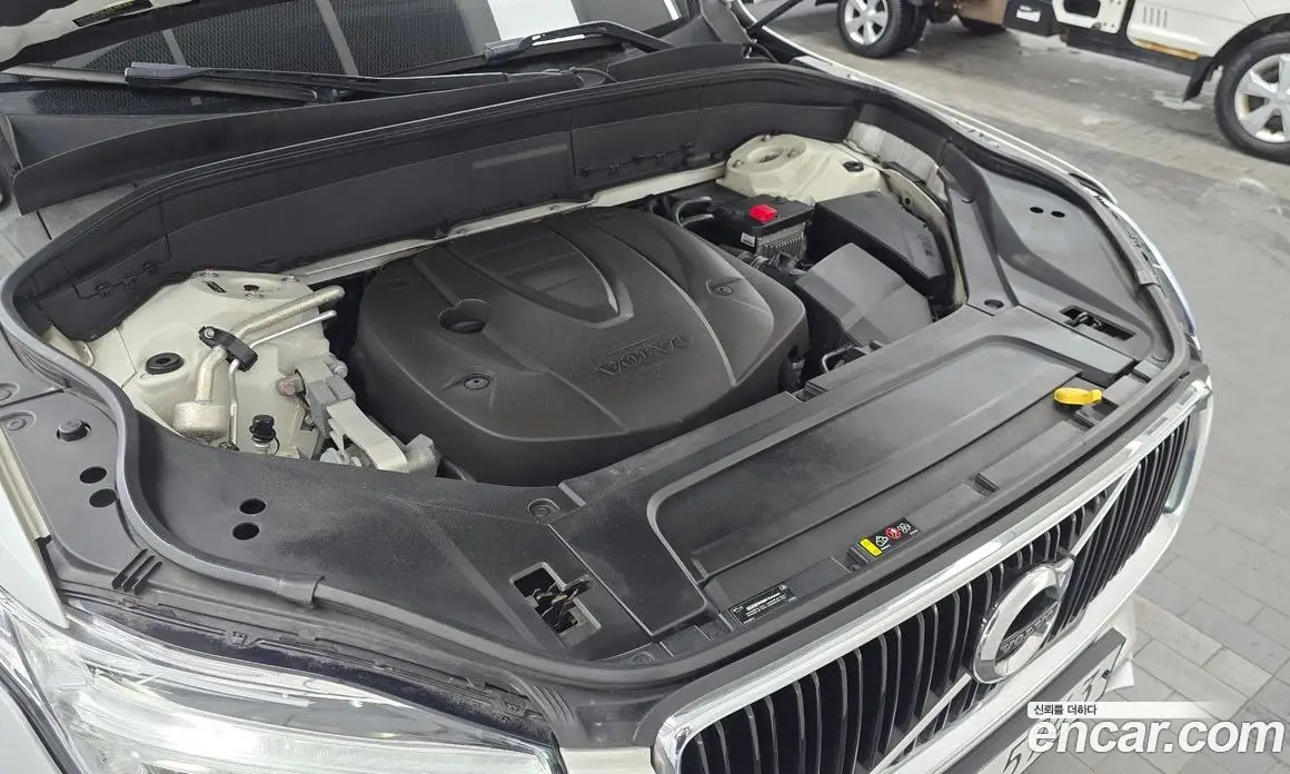 Volvo XC90 2018 2.0 автомат (гидро), фото 6