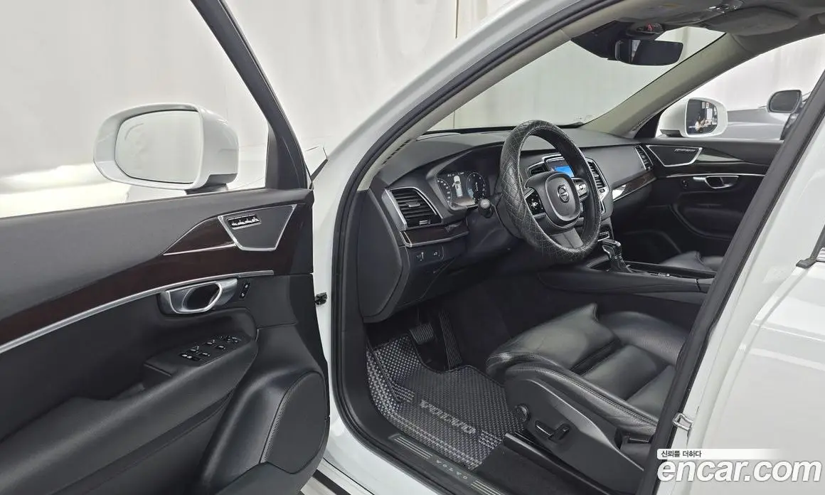 Volvo XC90 2018 2.0 автомат (гидро), фото 10