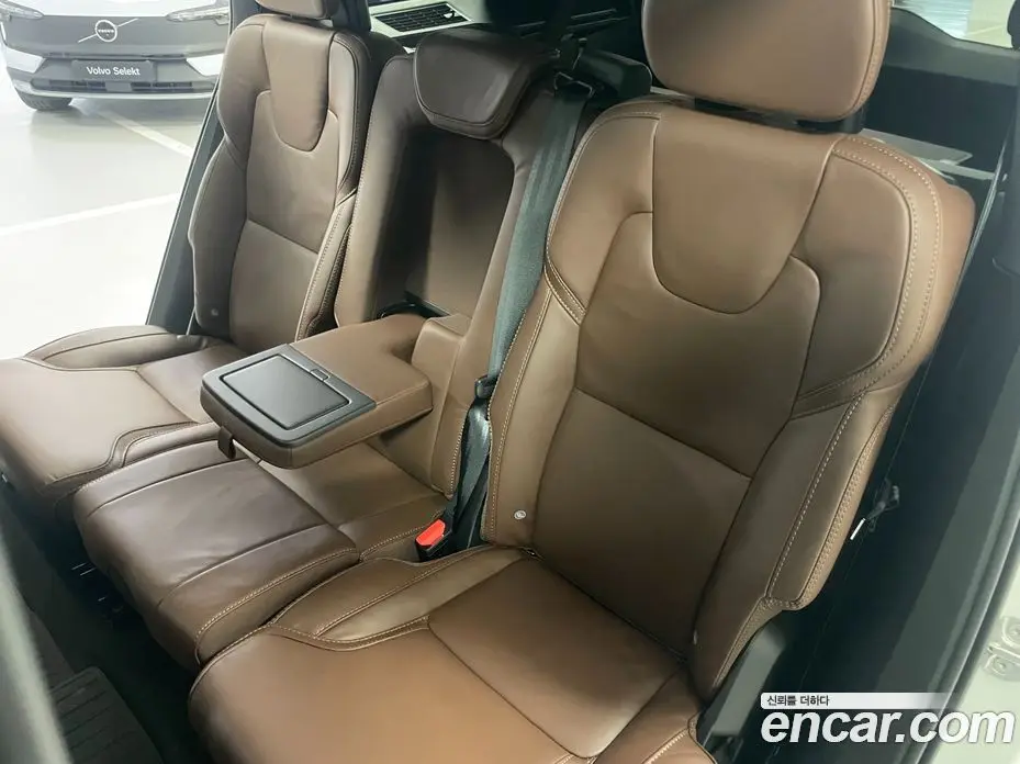 Volvo XC90 2025 2.0 автомат (гидро), фото 11