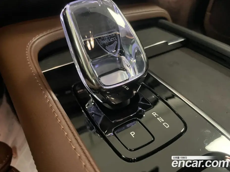 Volvo XC90 2025 2.0 автомат (гидро), фото 9