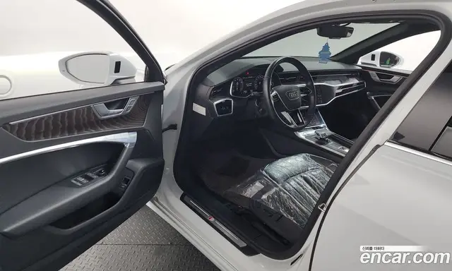 Audi A6 2020 2.0 автомат (гидро), миниатюра 10