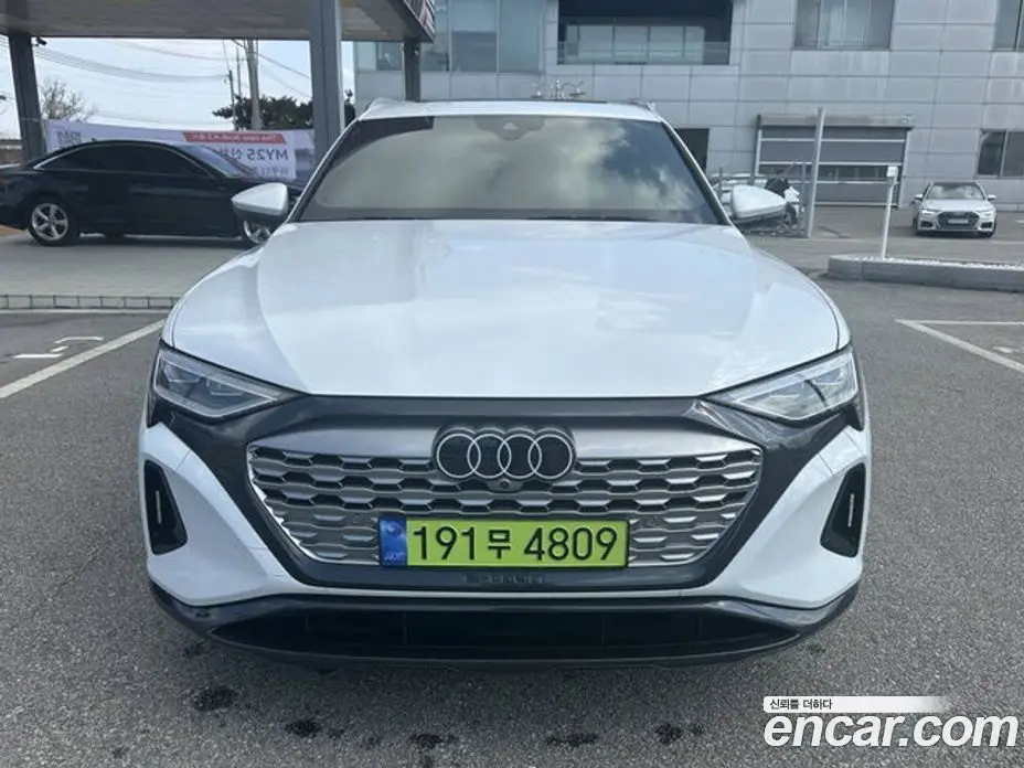 Audi Q8 e-tron 2024 автомат (гидро), фото 3