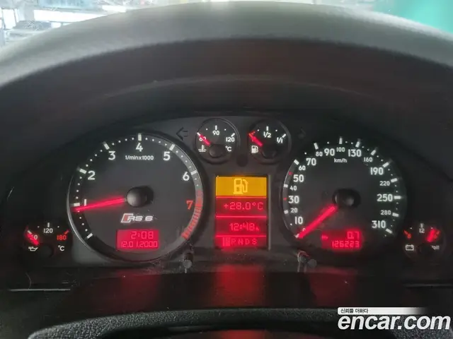 Audi RS6 2003 4.2 автомат (гидро), миниатюра 8