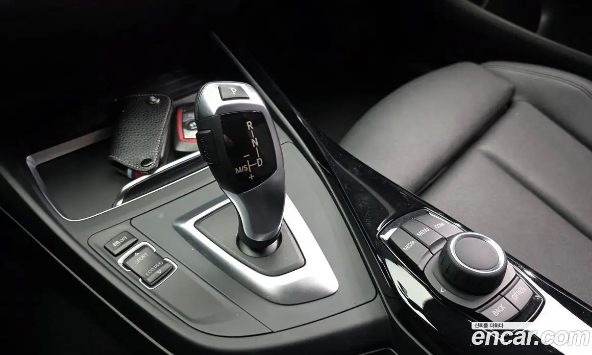 BMW 1 серия 2019 2.0 автомат (гидро), фото 12