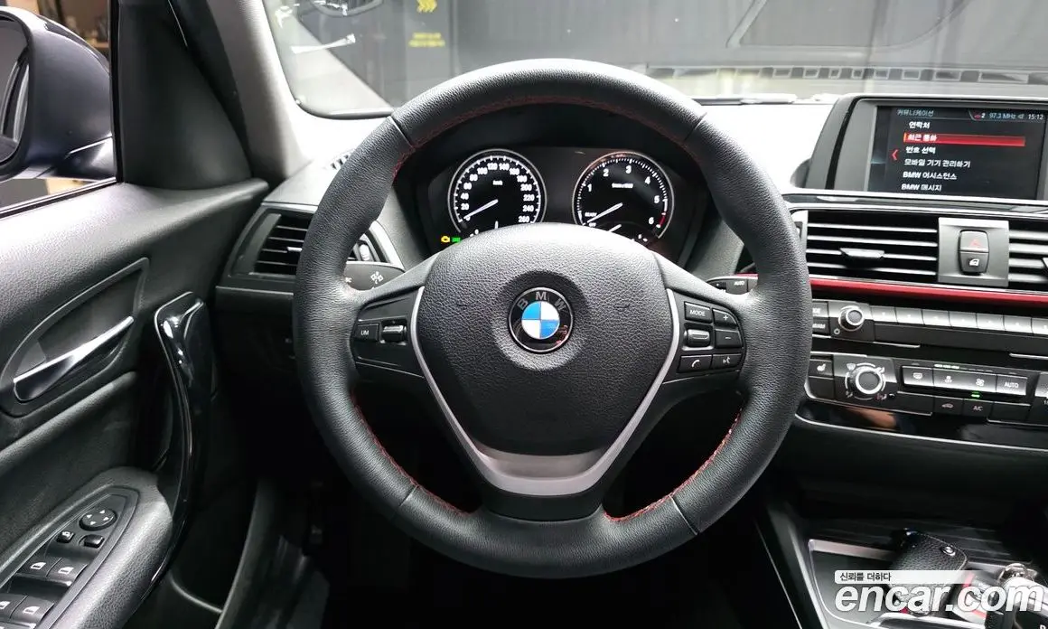 BMW 1 серия 2019 2.0 автомат (гидро), фото 19