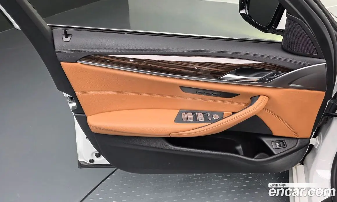 BMW 5 серия 2022 2.0 автомат (гидро), фото 14