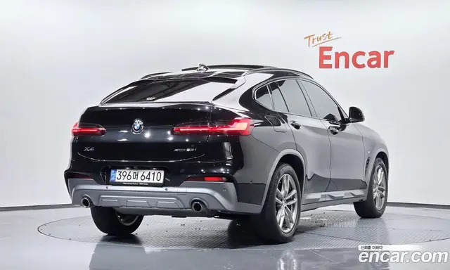 BMW X4 2021 2.0 автомат (гидро), миниатюра 1