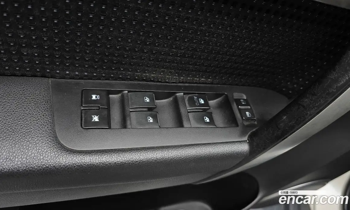 Chevrolet Captiva 2011 2.2 автомат (гидро), фото 17