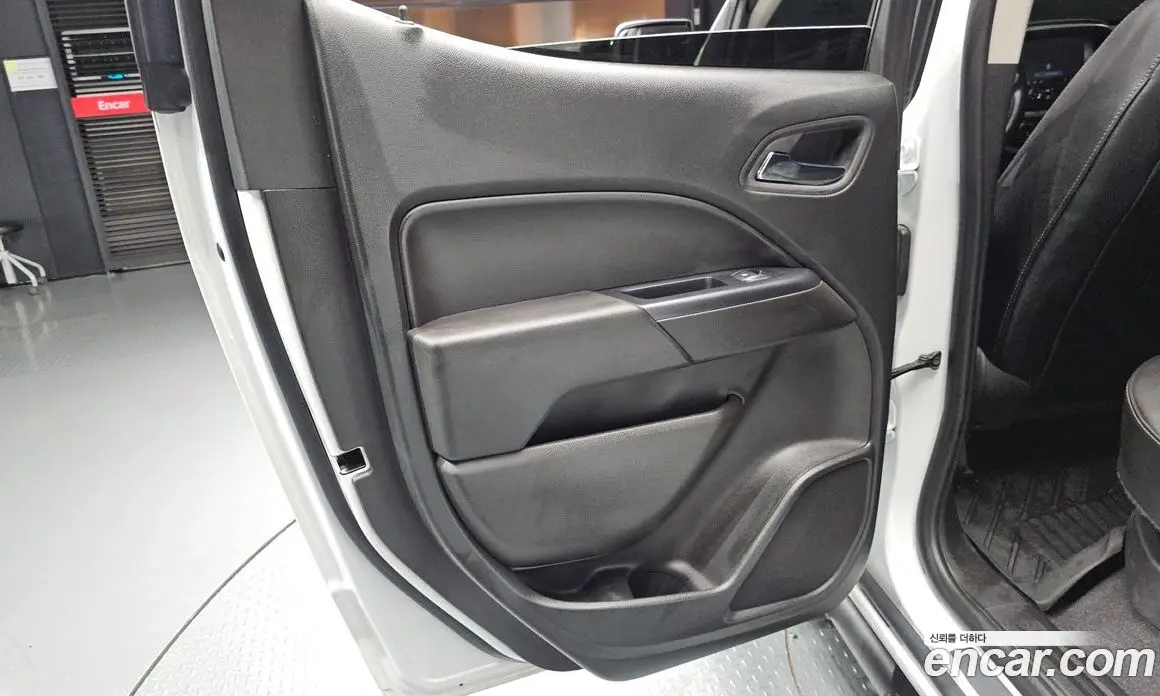 Chevrolet Colorado 2020 3.6 автомат (гидро), фото 15