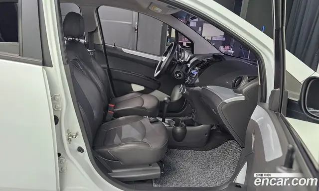 Chevrolet Spark 2014 1.0 автомат (гидро), миниатюра 12