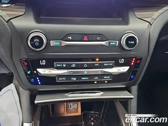 Ford Explorer 2020 2.3 автомат (гидро), миниатюра 12