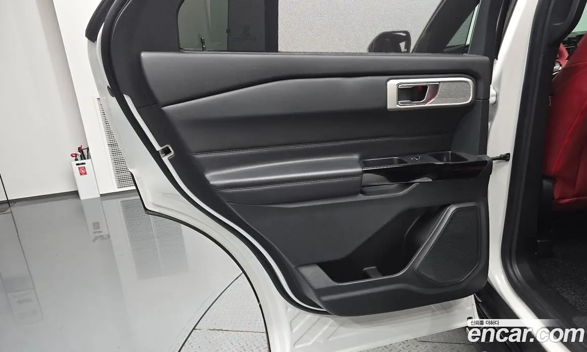 Ford Explorer 2022 3.0 автомат (гидро), фото 14