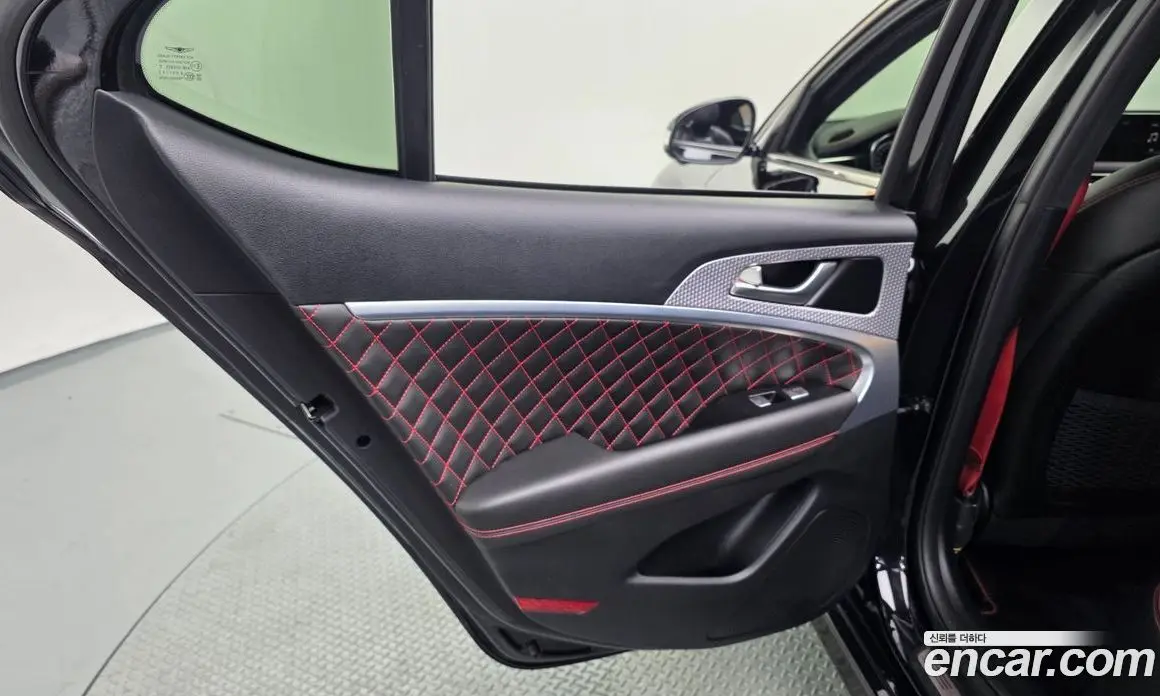 Genesis G70 2023 2.0 автомат (гидро), фото 15