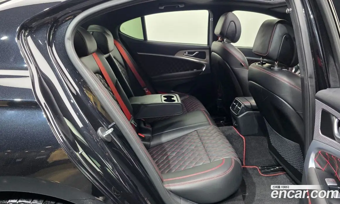 Genesis G70 2023 2.0 автомат (гидро), фото 18