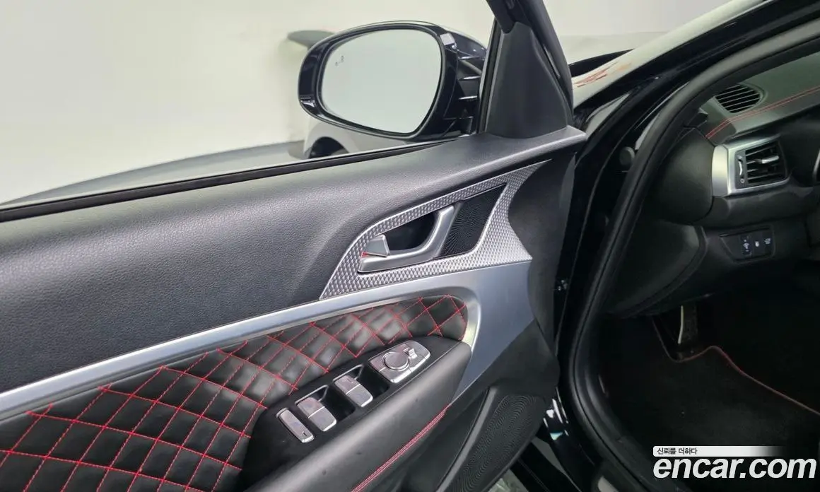 Genesis G70 2023 2.0 автомат (гидро), фото 38