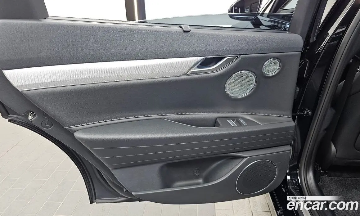 Genesis G80 2023 0.2 автомат (гидро), фото 15