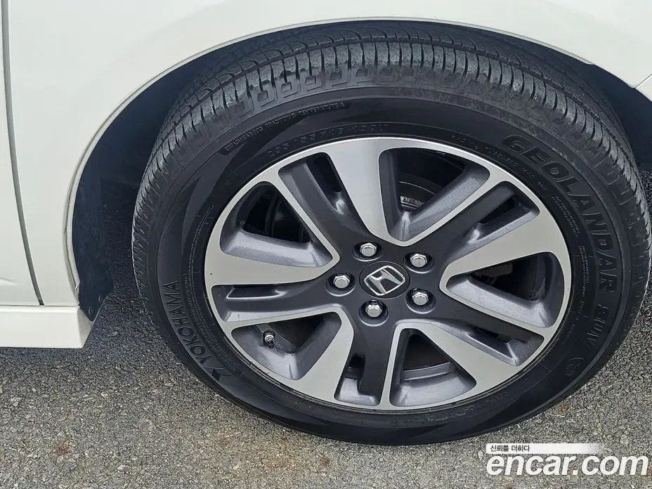 Honda Odyssey 2016 3.5 автомат (гидро), фото 11 Honda Odyssey 2016 3.5 автомат (гидро), фото 11