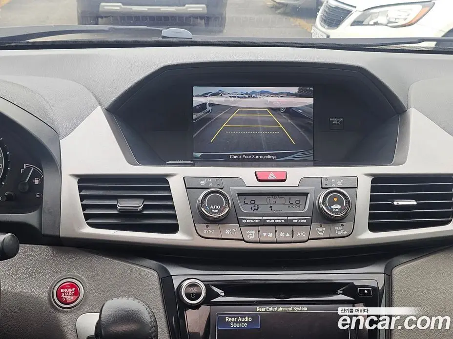 Honda Odyssey 2016 3.5 автомат (гидро), фото 15 Honda Odyssey 2016 3.5 автомат (гидро), фото 15