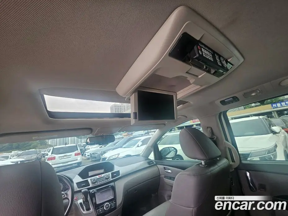 Honda Odyssey 2016 3.5 автомат (гидро), фото 19 Honda Odyssey 2016 3.5 автомат (гидро), фото 19