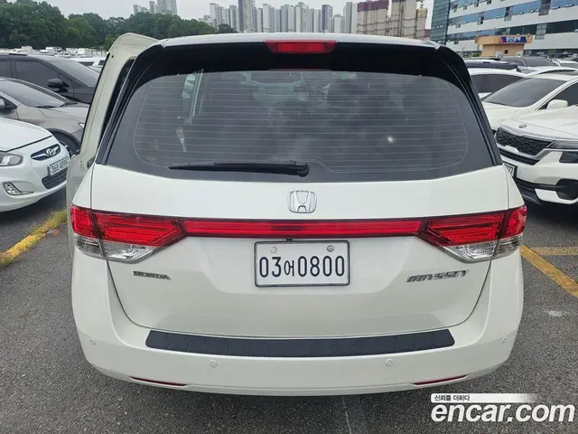 Honda Odyssey 2016 3.5 автомат (гидро), миниатюра 5 Honda Odyssey 2016 3.5 автомат (гидро), миниатюра 5