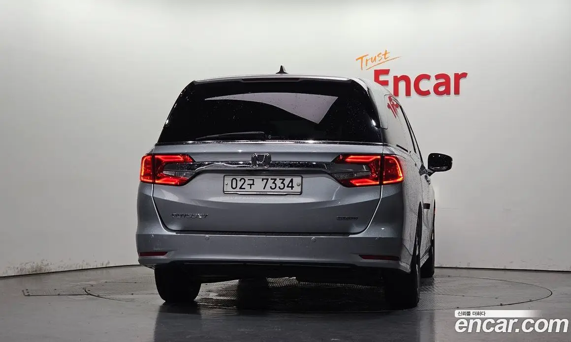 Honda Odyssey 2017 3.5 автомат (гидро), фото 4