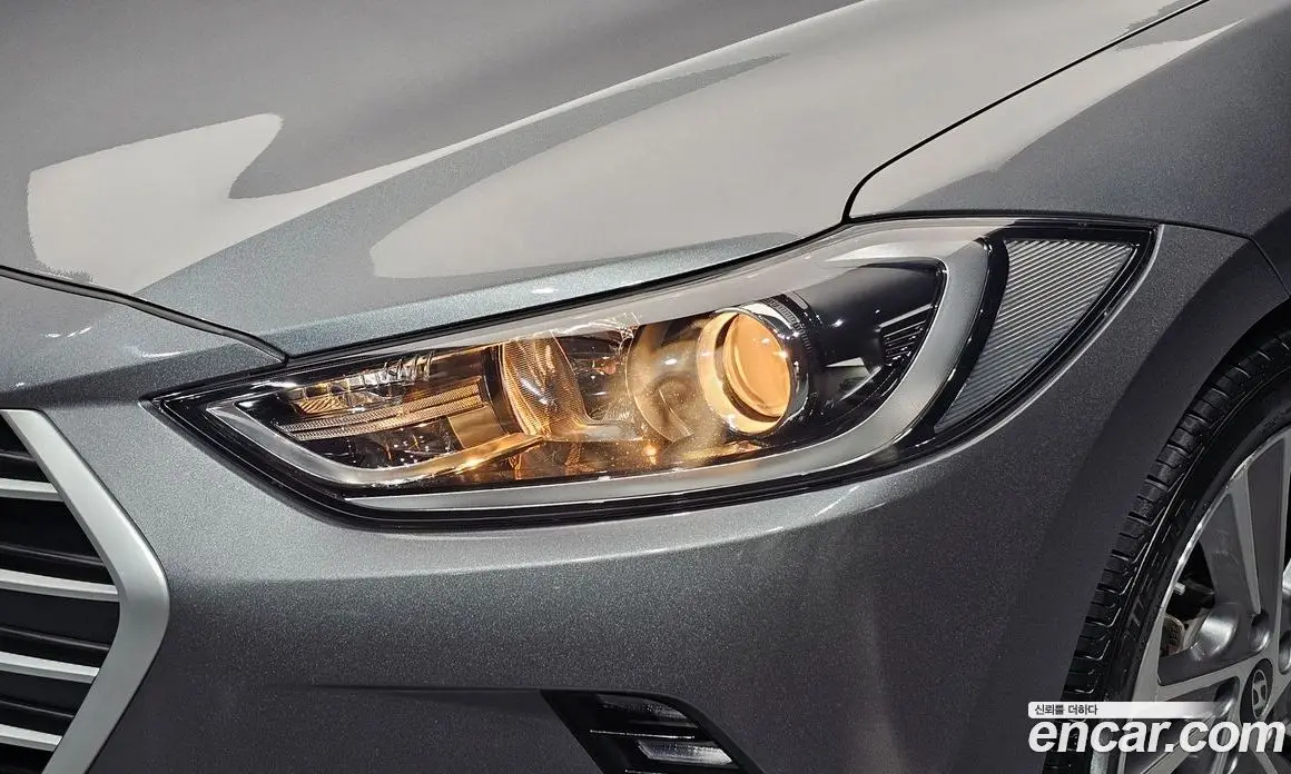 Hyundai Avante 2018 1.6 автомат (гидро), фото 8