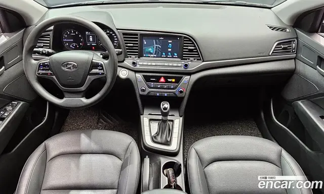 Hyundai Avante 2018 1.6 автомат (гидро), миниатюра 10