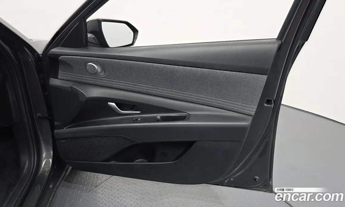 Hyundai Avante 2023 1.6 автомат (гидро), фото 14