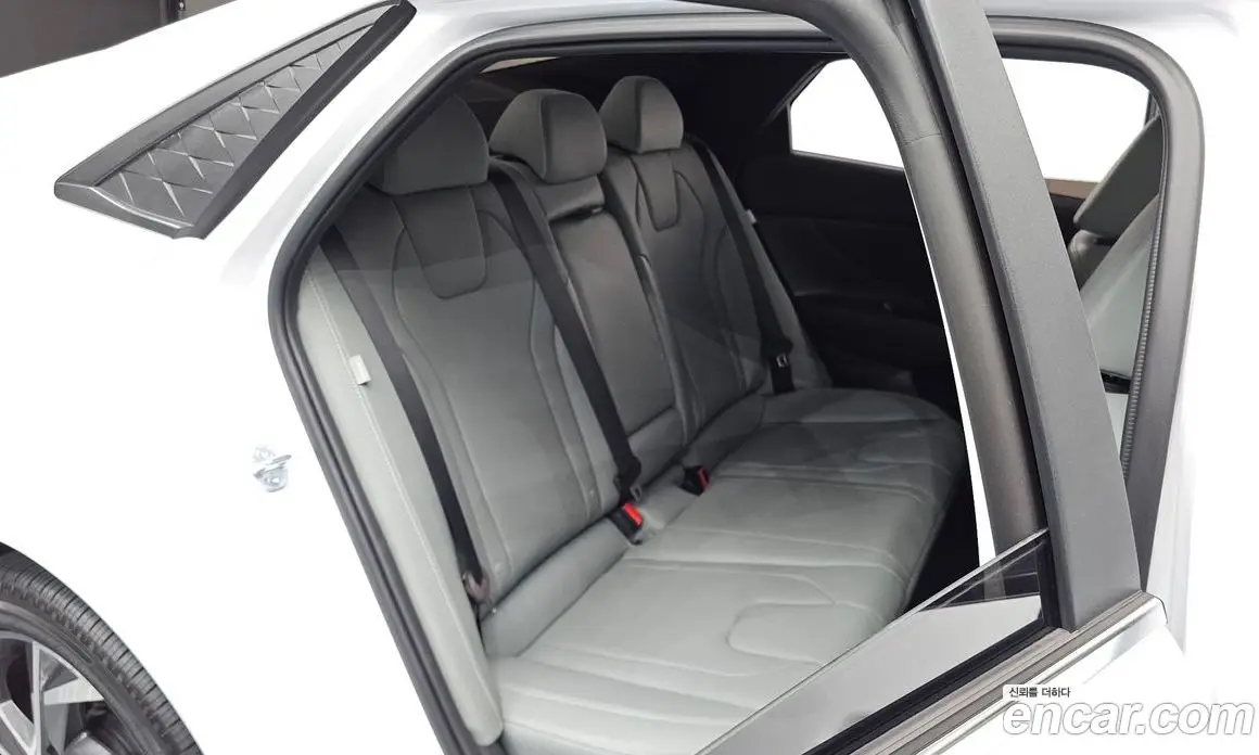 Hyundai Avante 2023 1.6 автомат (гидро), фото 16