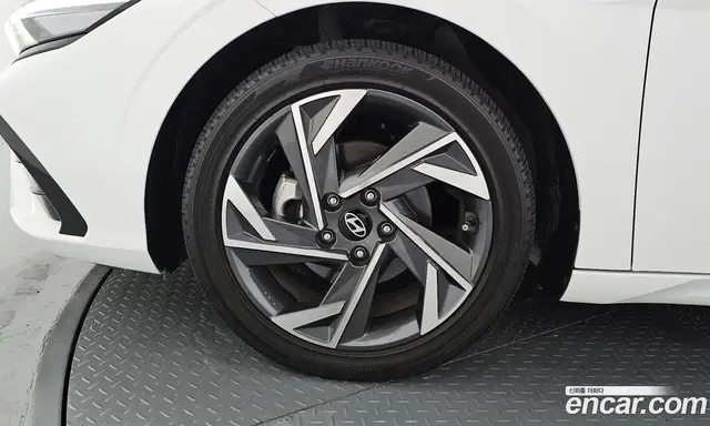 Hyundai Avante 2023 1.6 автомат (гидро), миниатюра 5