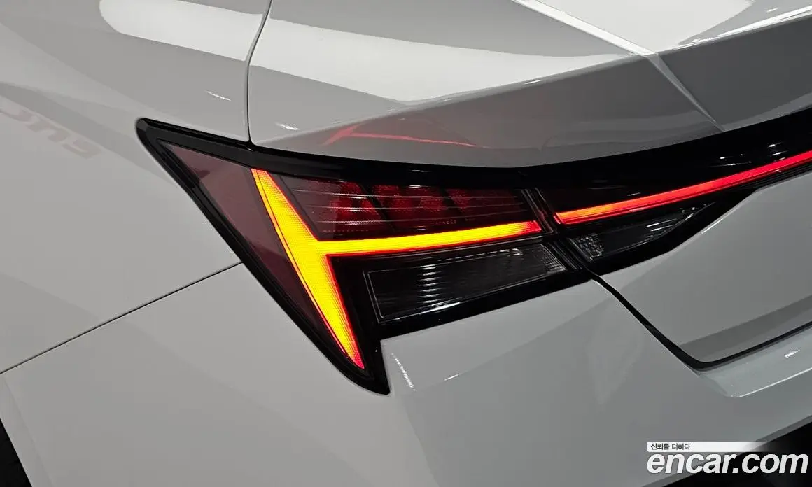 Hyundai Avante 2023 1.6 автомат (гидро), фото 9