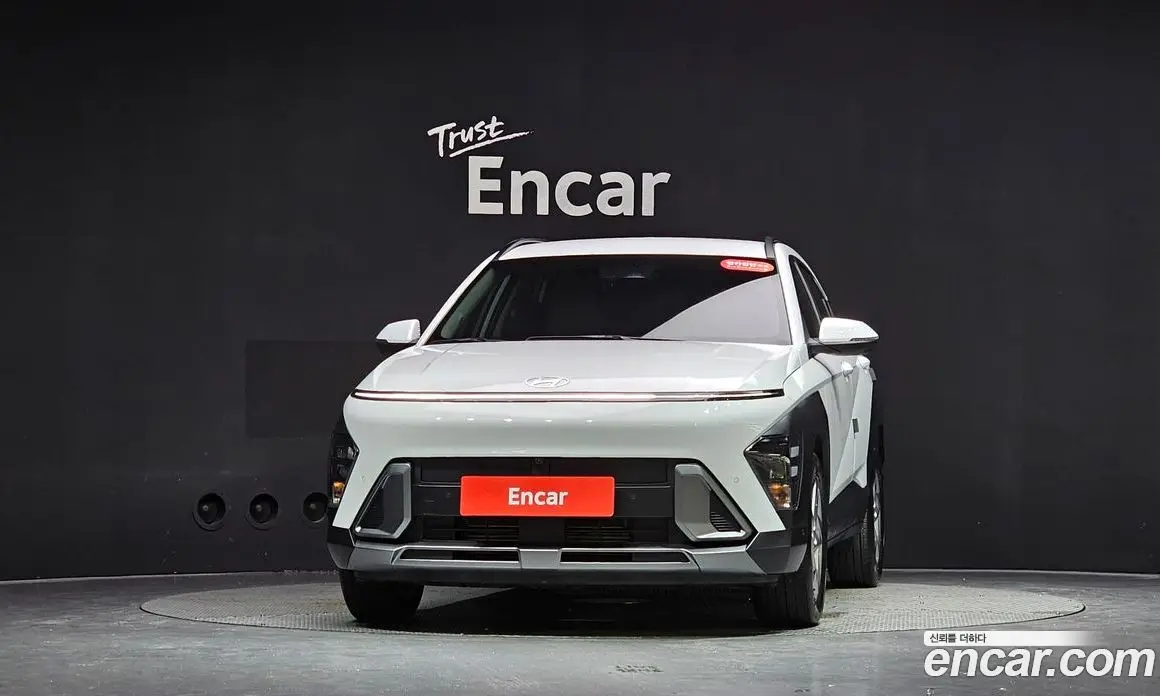 Hyundai Kona 2023 1.6 автомат (гидро), фото 2