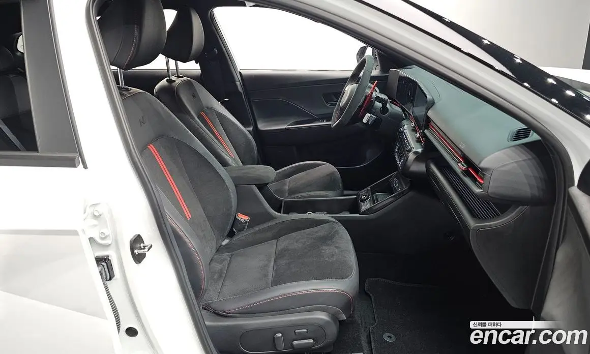 Hyundai Kona 2024 1.6 автомат (гидро), фото 16