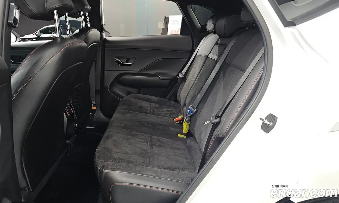 Hyundai Kona 2024 1.6 автомат (гидро), фото 18