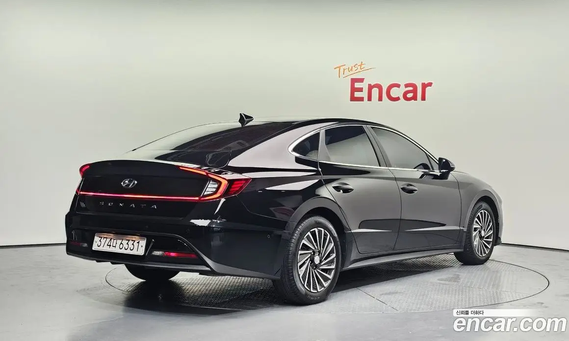 Hyundai Sonata 2021 2.0 автомат (гидро), фото 2