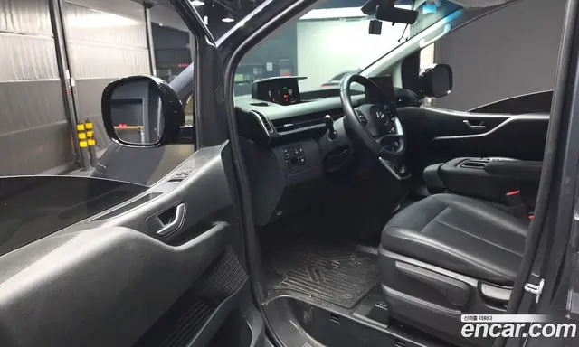 Hyundai Staria 2024 3.5 автомат (гидро), миниатюра 10
