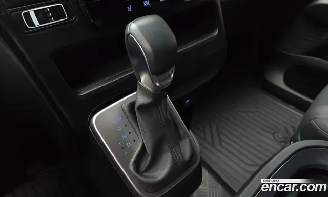 Hyundai Staria 2024 2.2 автомат (гидро), миниатюра 12