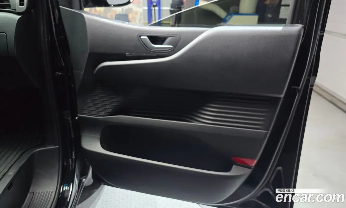 Hyundai Staria 2024 2.2 автомат (гидро), фото 15