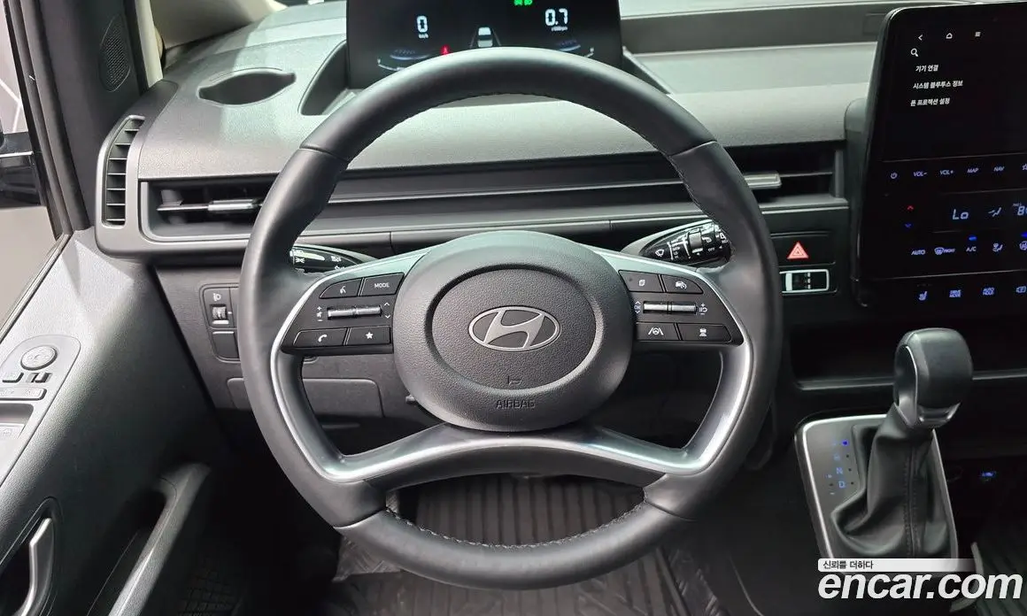 Hyundai Staria 2024 2.2 автомат (гидро), фото 19