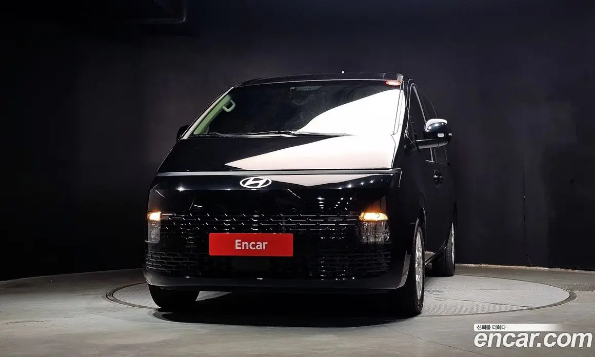 Hyundai Staria 2024 2.2 автомат (гидро), фото 3