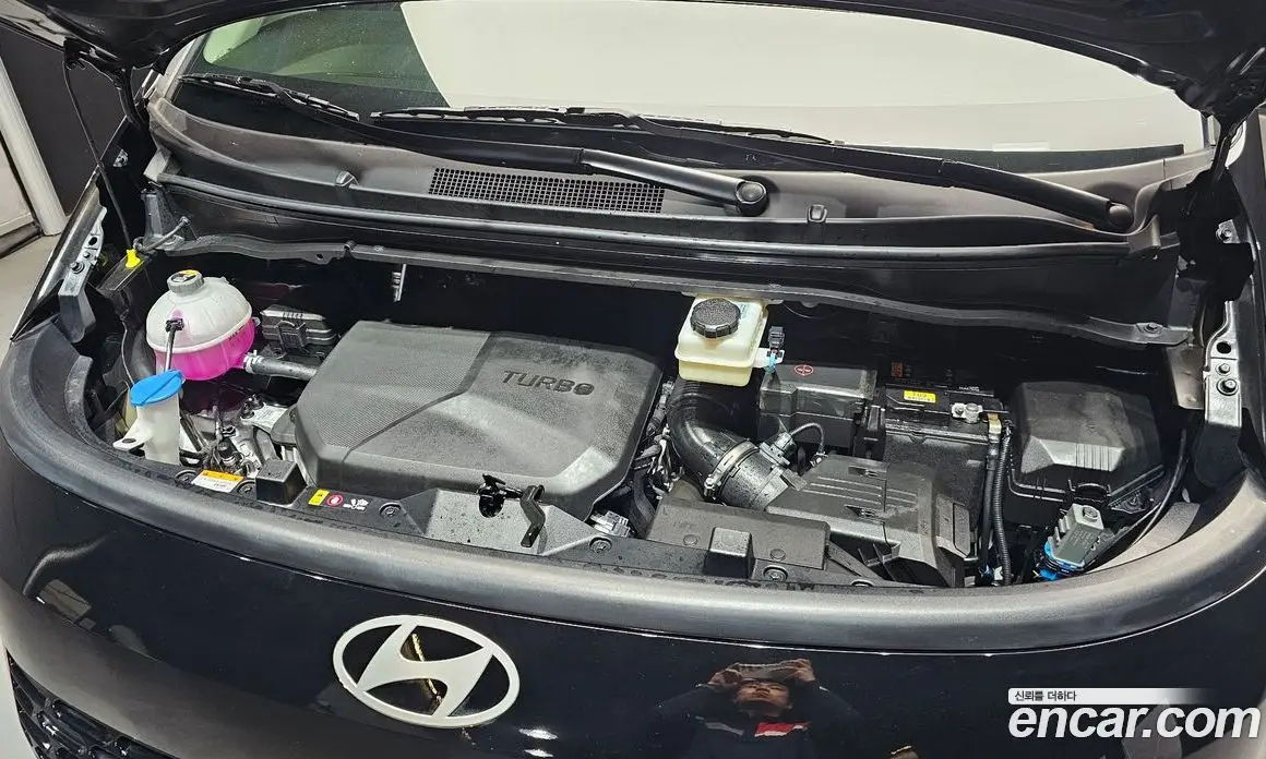 Hyundai Staria 2024 2.2 автомат (гидро), фото 6