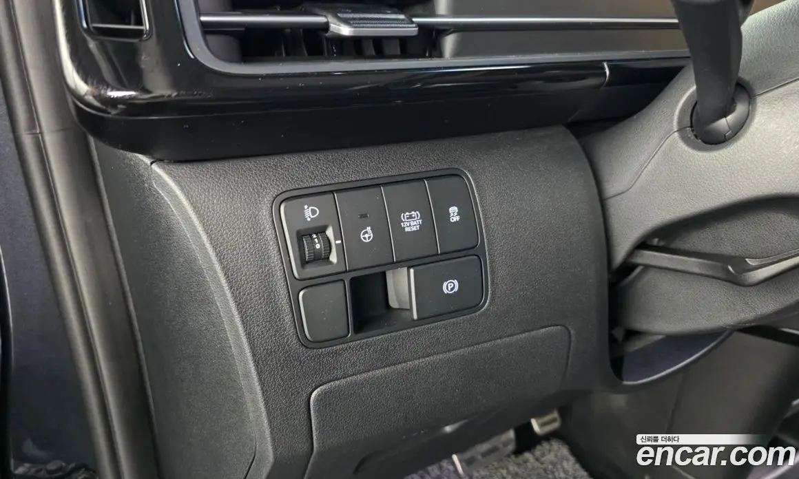 Hyundai Staria 2024 1.6 автомат (гидро), фото 23