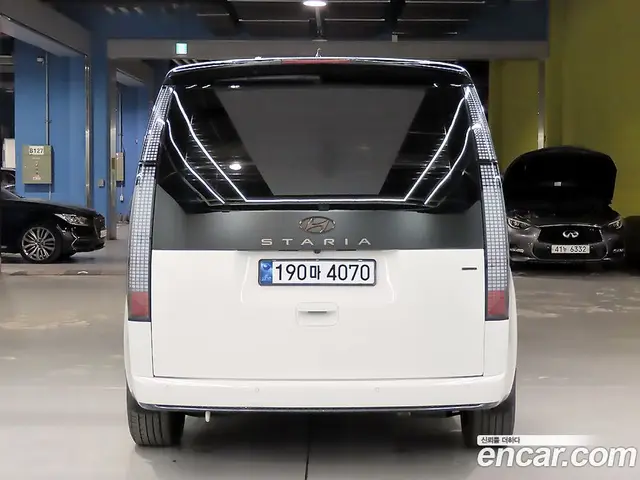 Hyundai Staria 2024 2.2 автомат (гидро), миниатюра 3