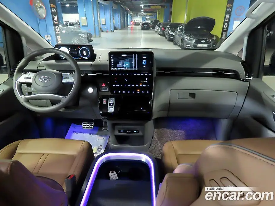 Hyundai Staria 2024 2.2 автомат (гидро), фото 5