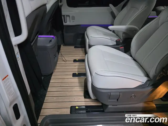 Hyundai Staria 2025 2.2 автомат (гидро), миниатюра 10